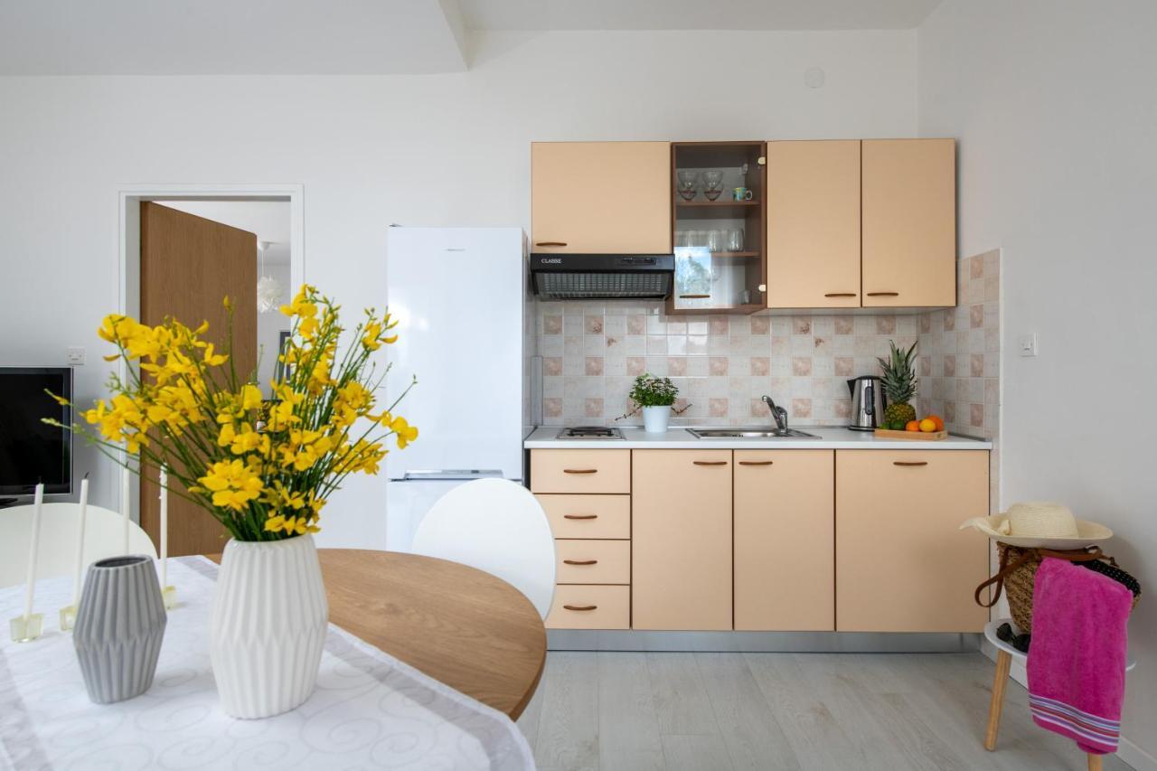 Apartment Alex Лабин Экстерьер фото