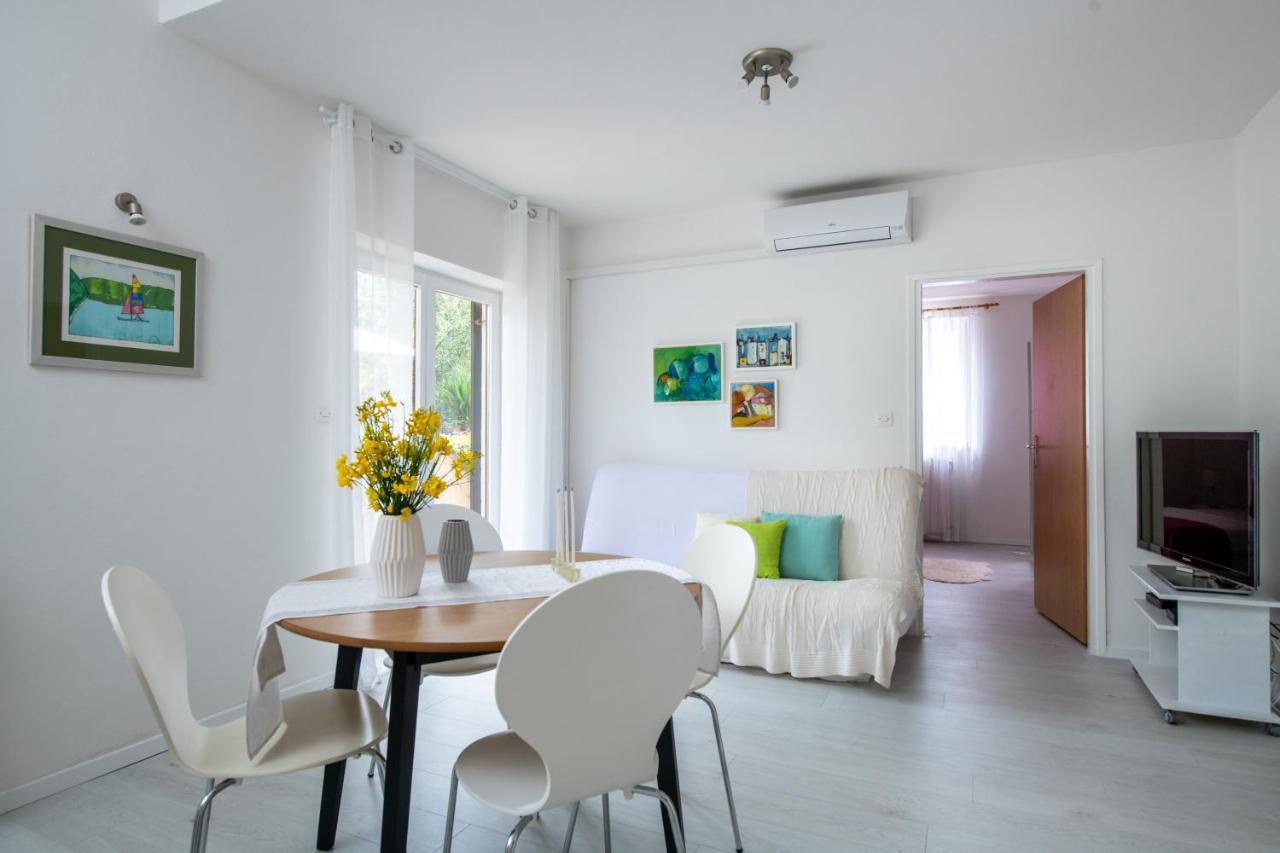 Apartment Alex Лабин Экстерьер фото